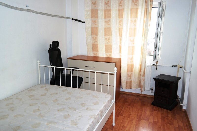 Brancoveanu- Secuilor, stradal, doar 3min metrou si parc!